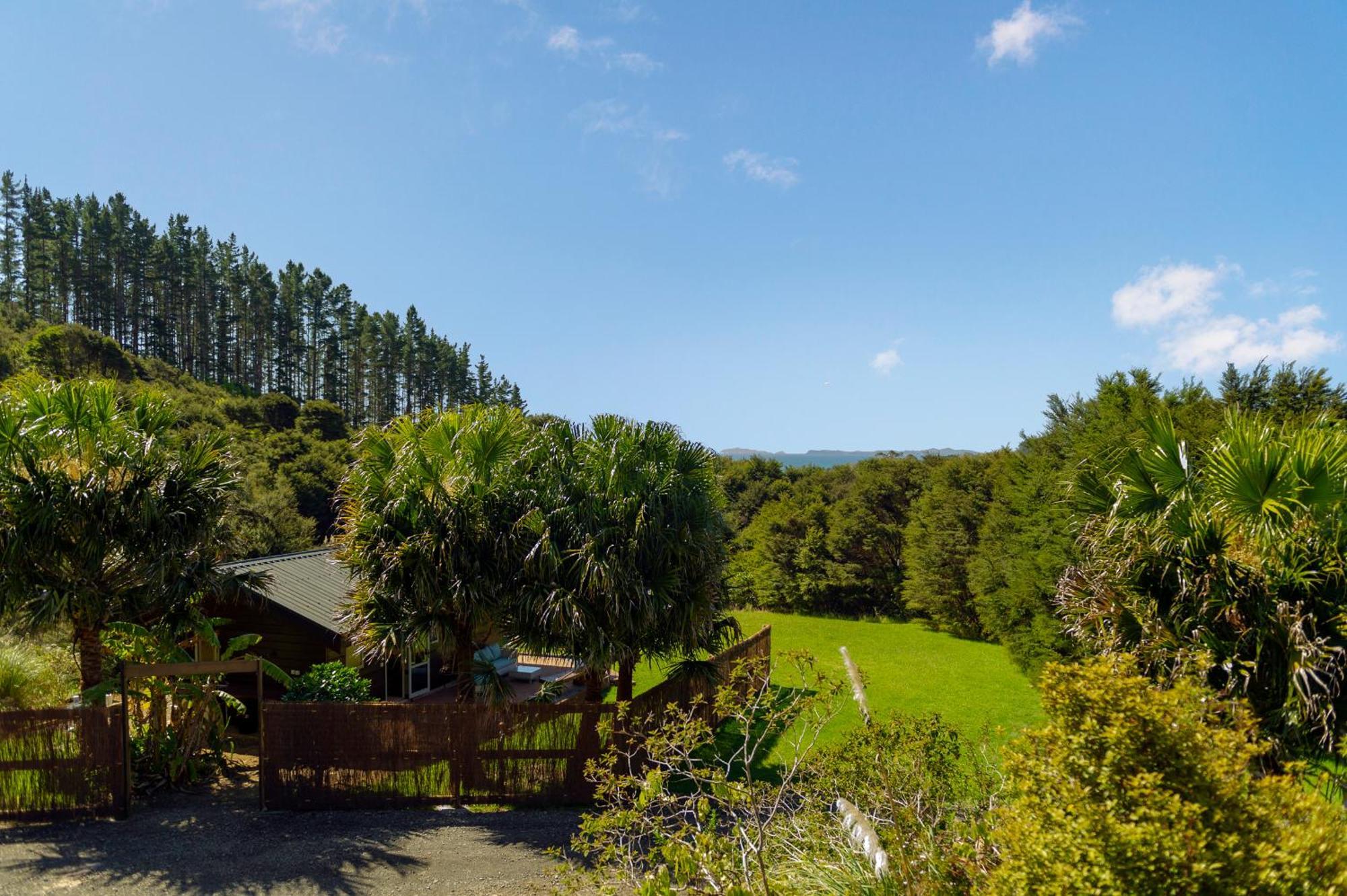 Kuaotunu Chalets Exterior foto
